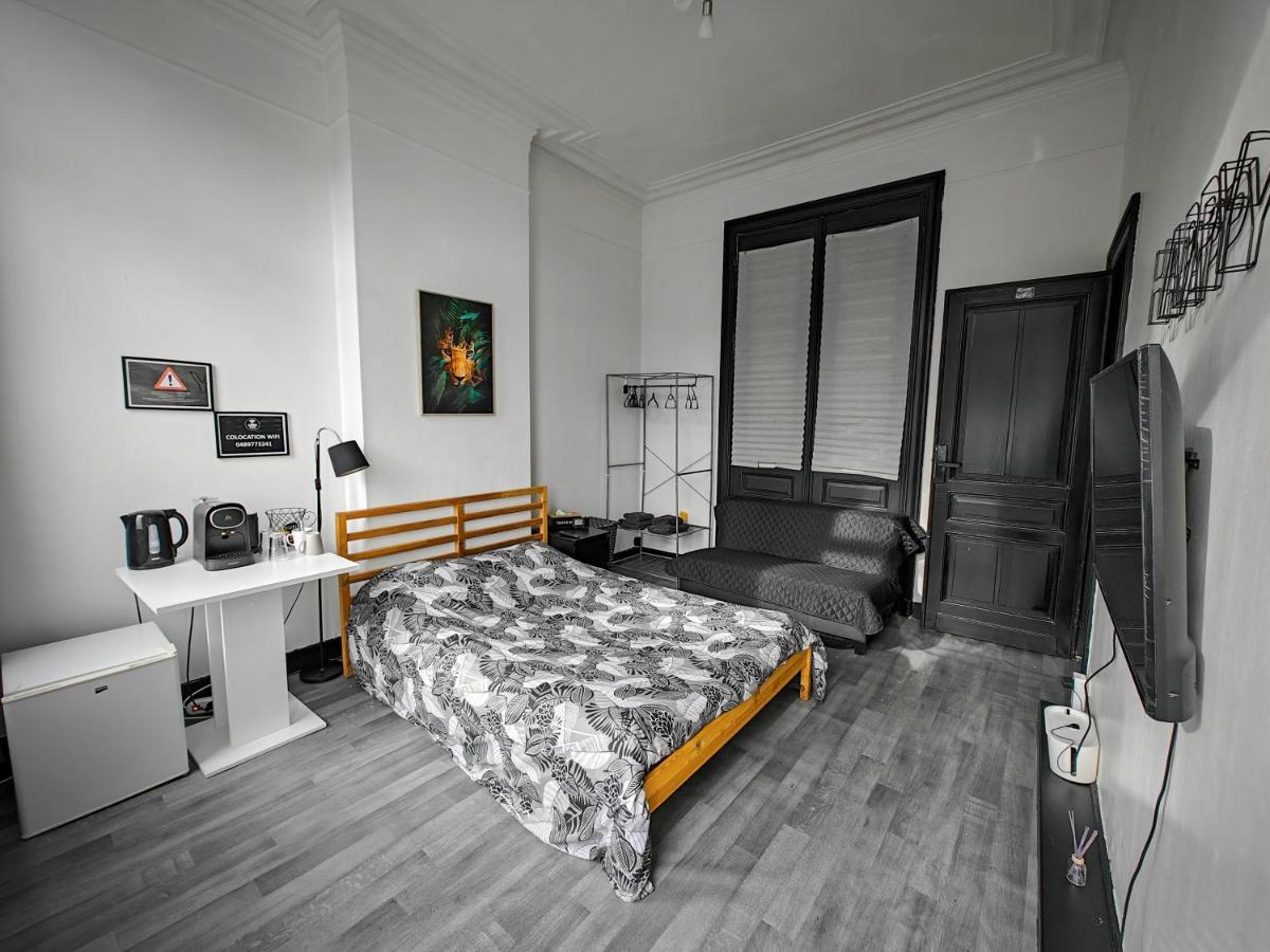 Private Room In Center Of Charleroi Dış mekan fotoğraf